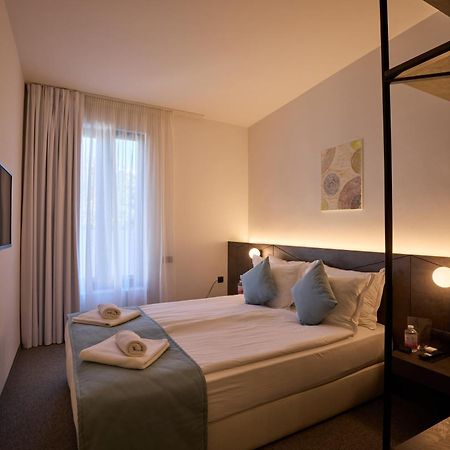 Bizarre Boutique Hotel Варна Екстериор снимка