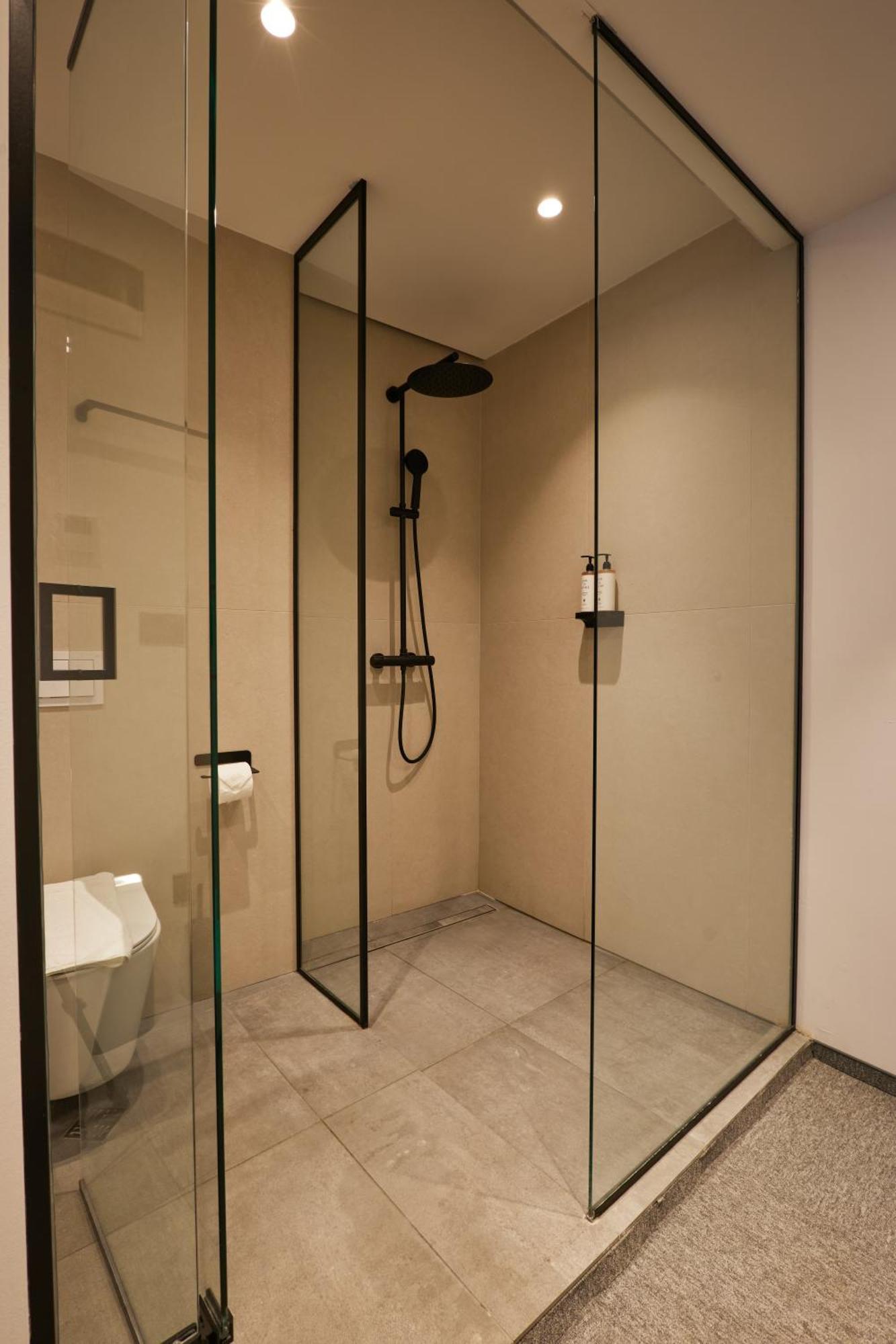 Bizarre Boutique Hotel Варна Екстериор снимка