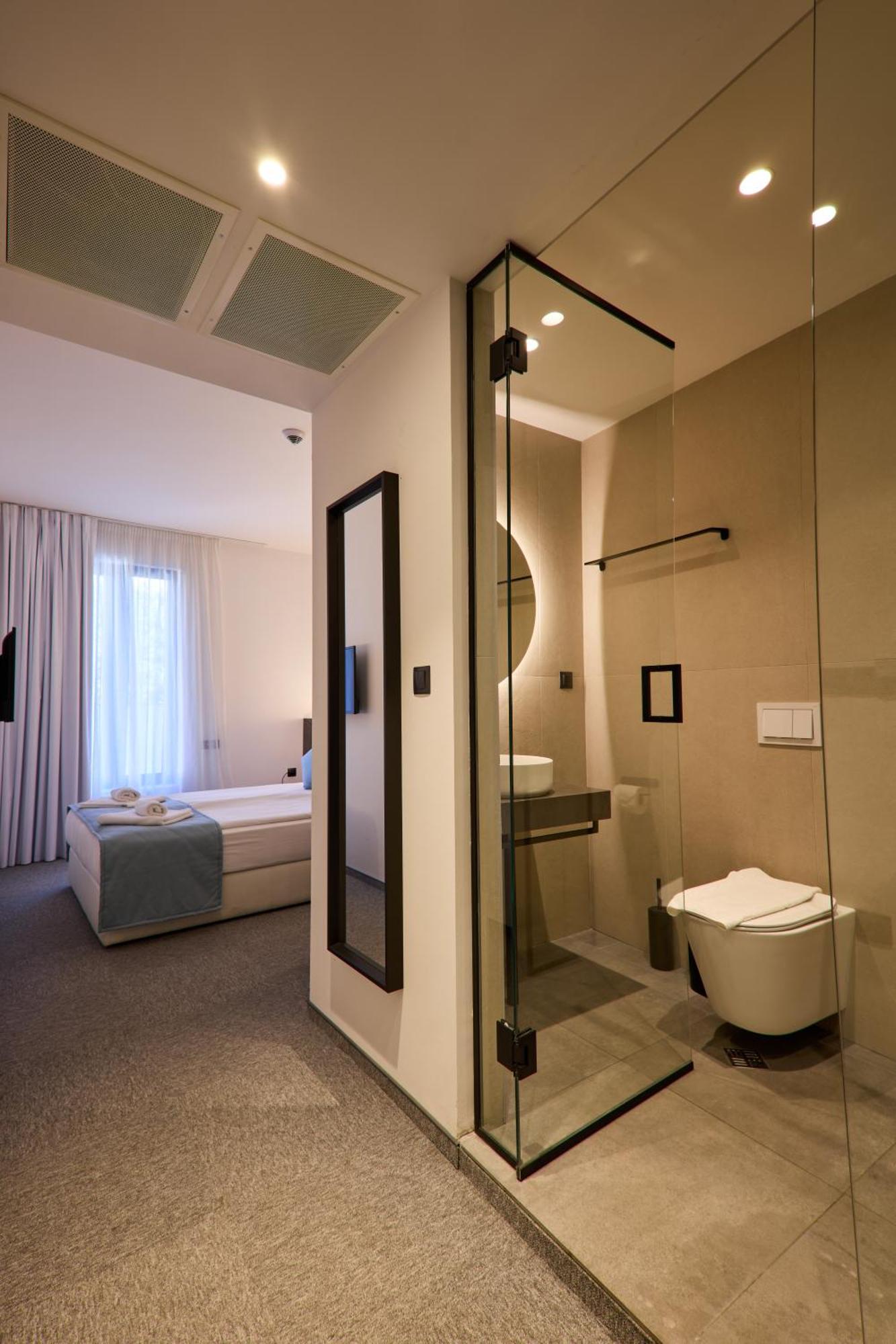 Bizarre Boutique Hotel Варна Екстериор снимка