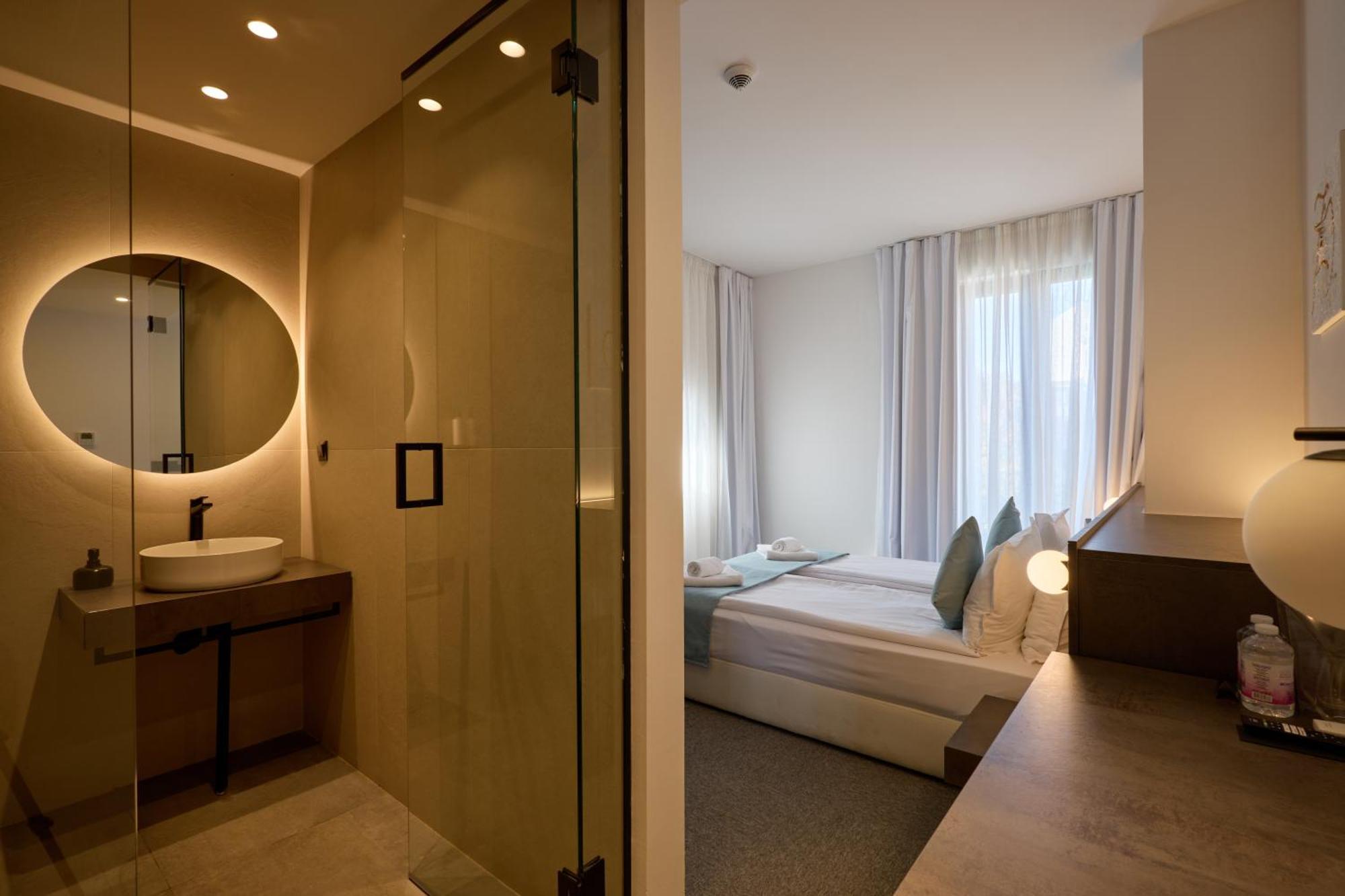 Bizarre Boutique Hotel Варна Екстериор снимка