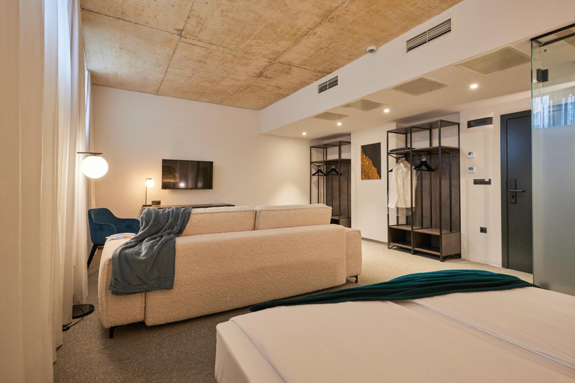 Bizarre Boutique Hotel Варна Екстериор снимка