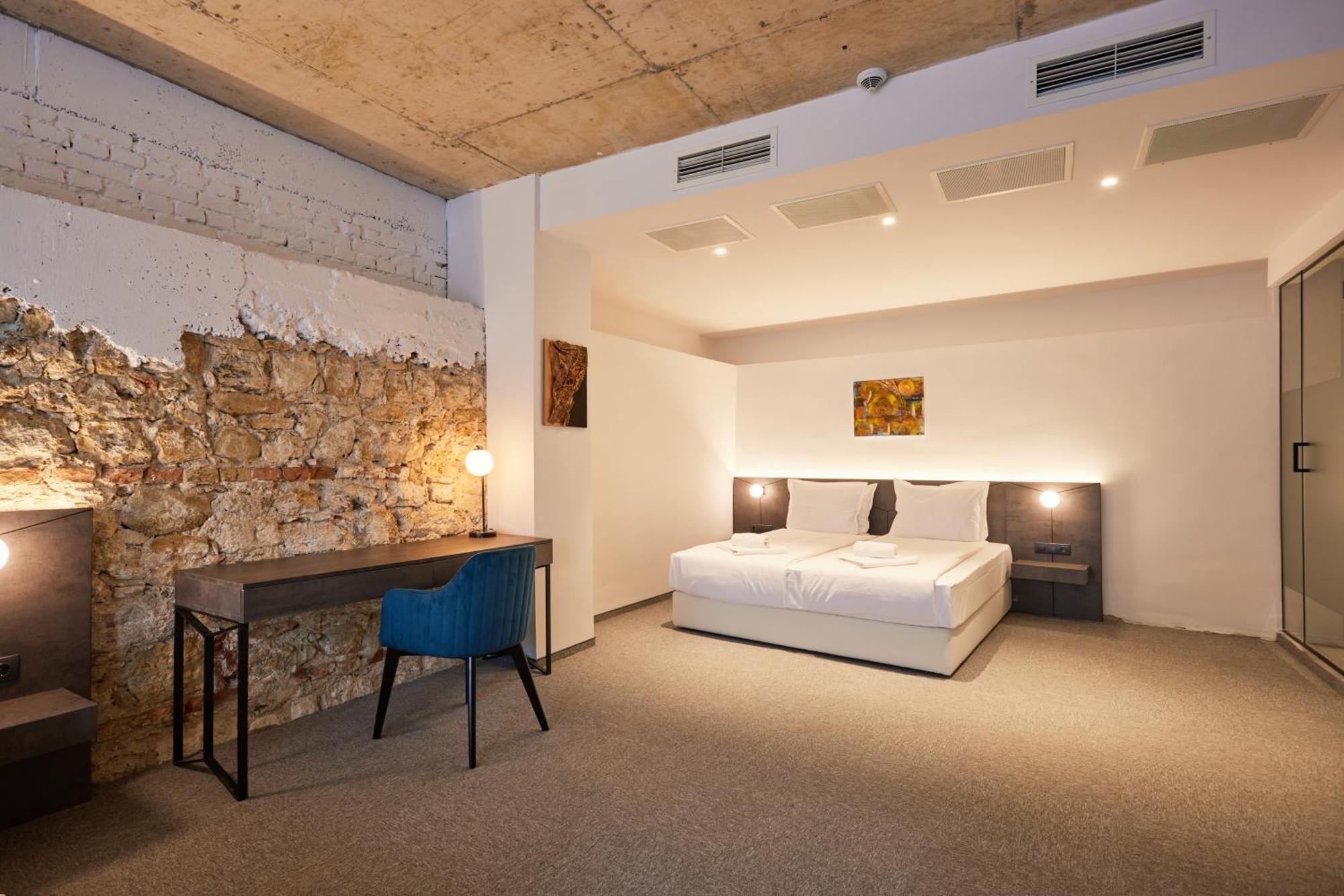 Bizarre Boutique Hotel Варна Екстериор снимка